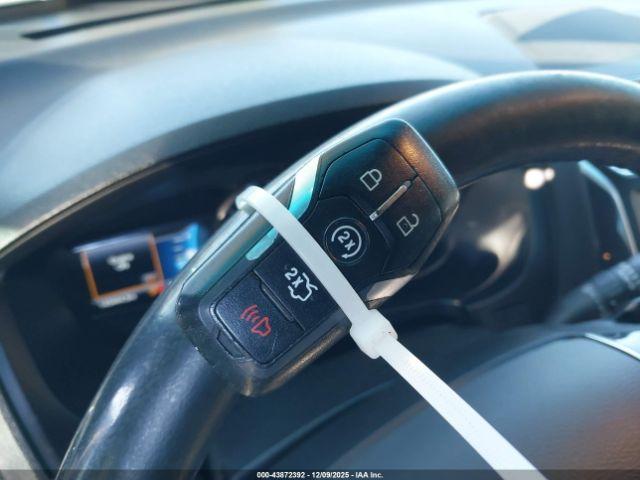 Ford Explorer Limited Image 11