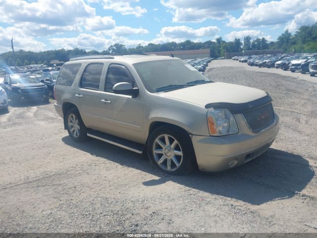 GMC Yukon Denali Image 1
