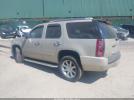 GMC Yukon Denali Image 12