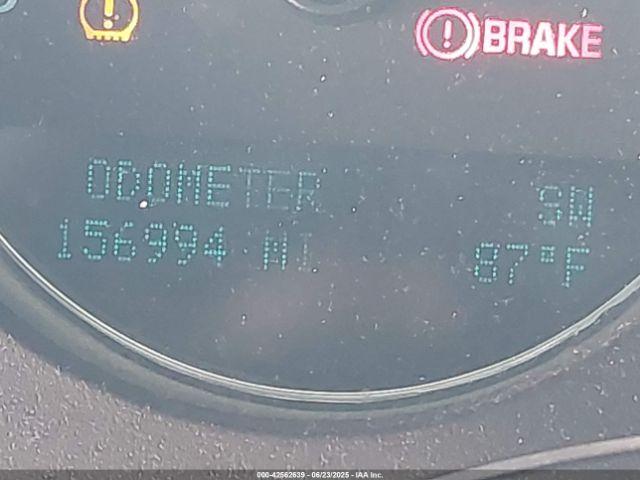 GMC Yukon Denali Image 10