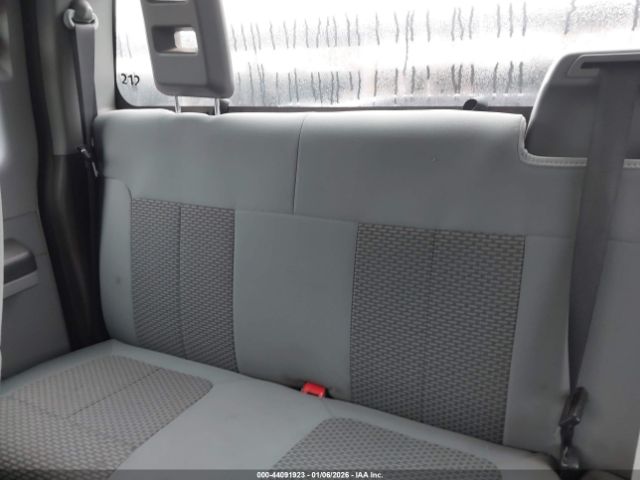 Ford F-350 Xl Image 11