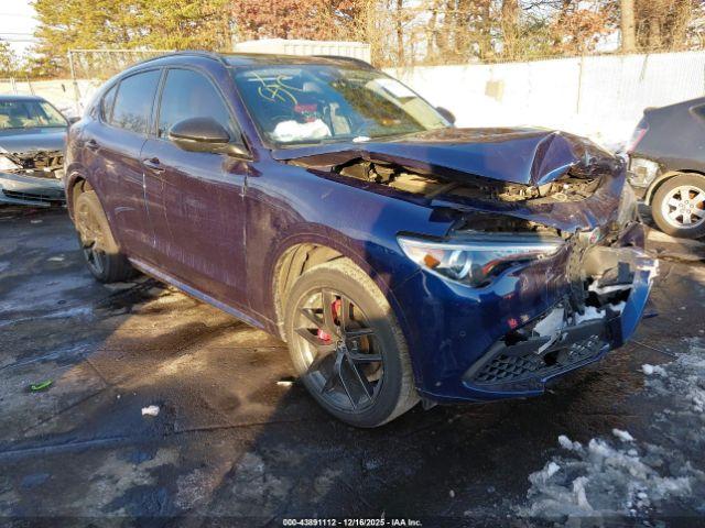  Salvage Alfa Romeo Stelvio