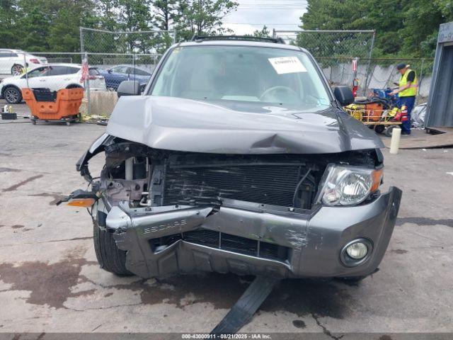 Ford Escape Xlt Image 11