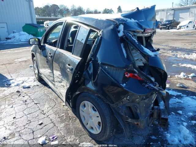 Nissan Versa 1.8 S Image 11