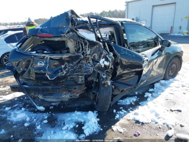 Nissan Versa 1.8 S Image 16