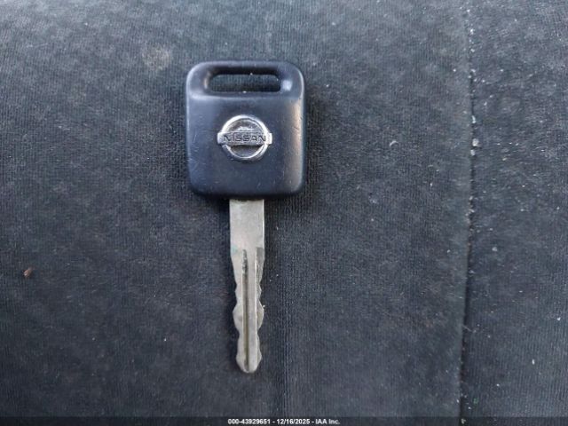 Nissan Versa 1.8 S Image 2