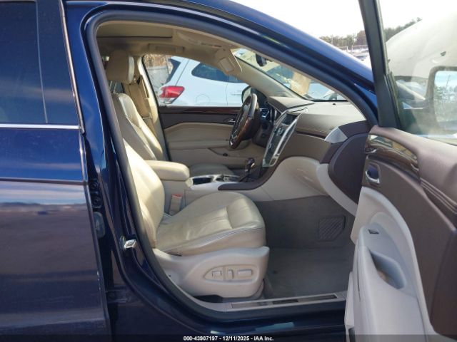 Cadillac SRX Luxury Collection Image 3