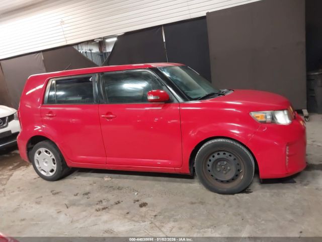 Scion xB Image 10