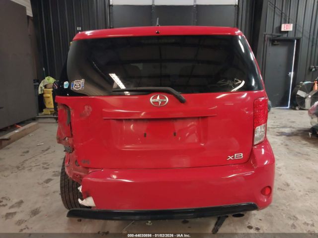 Scion xB Image 16