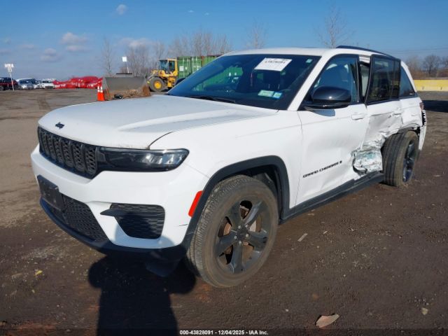 Jeep Grand Cherokee Altitude 4x4 Image 3