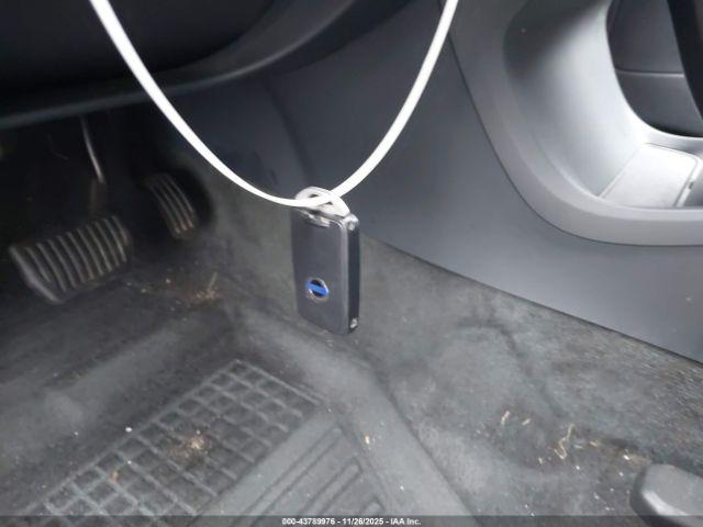 Volvo XC60 T6 Image 12