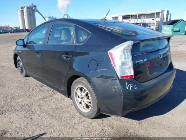 Toyota Prius Three Image 3