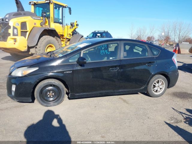 Toyota Prius Three Image 2