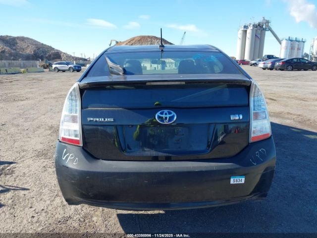Toyota Prius Three Image 17