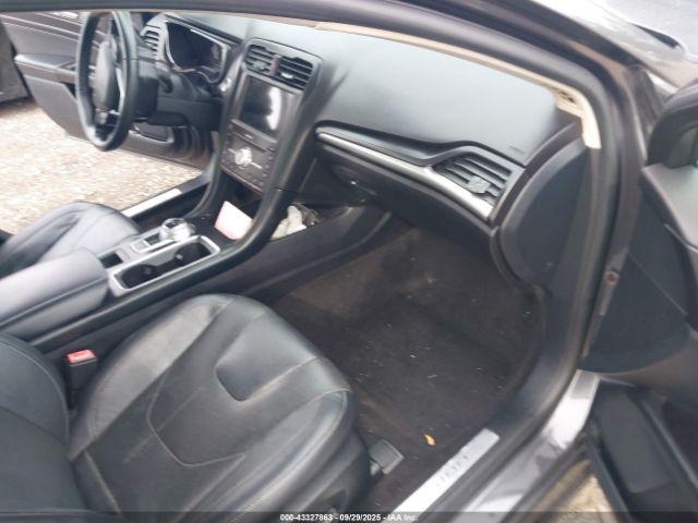 Ford Fusion Titanium Image 10