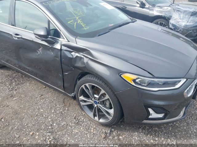 Ford Fusion Titanium Image 13