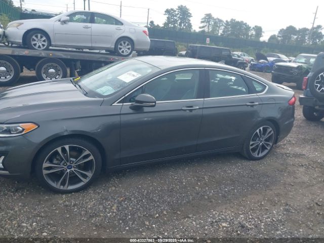 Ford Fusion Titanium Image 3