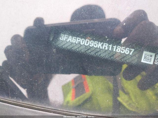 Ford Fusion Titanium Image 6