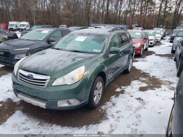 Subaru Outback 2.5i Limited Image 2