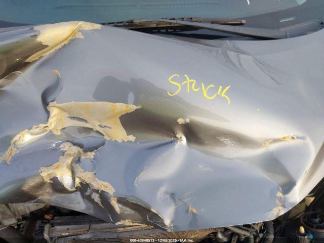 Nissan Versa Sv Image 2