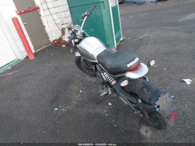 Ducati Scrambler 800 Image 5