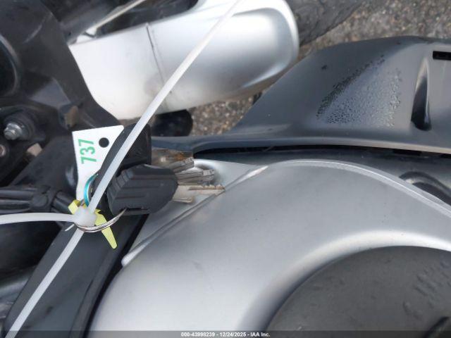 Ducati Scrambler 800 Image 12