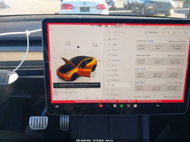 Tesla Model Y Performance Dual Motor All-wheel Drive Image 17