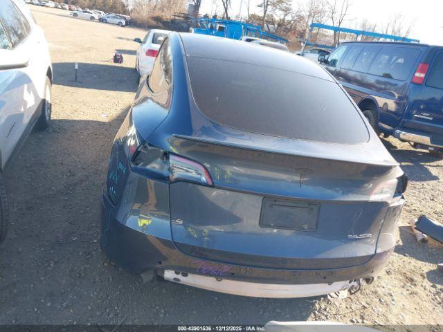 Tesla Model Y Performance Dual Motor All-wheel Drive Image 16