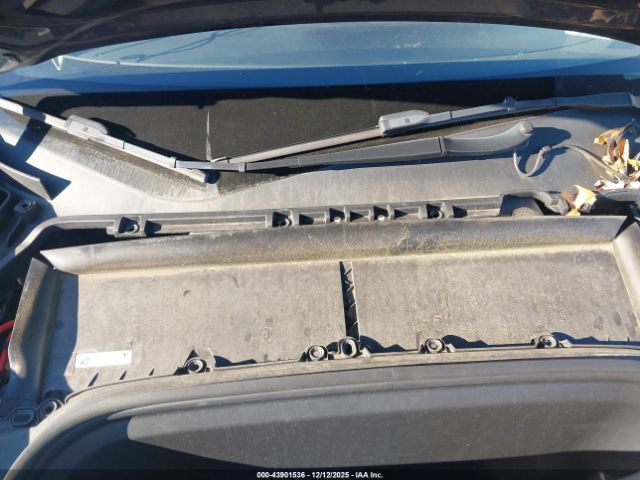 Tesla Model Y Performance Dual Motor All-wheel Drive Image 15