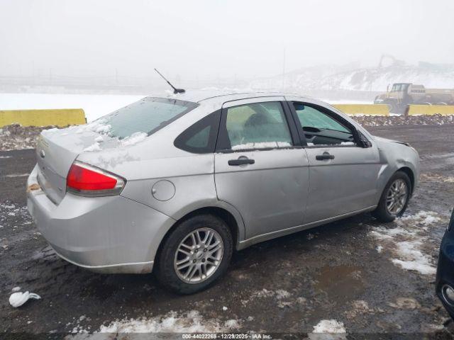 Ford Focus Se Image 11