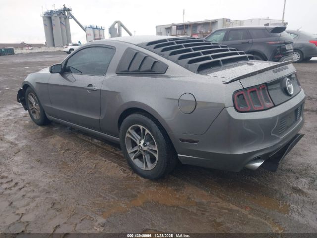 Ford Mustang V6 Premium Image 2