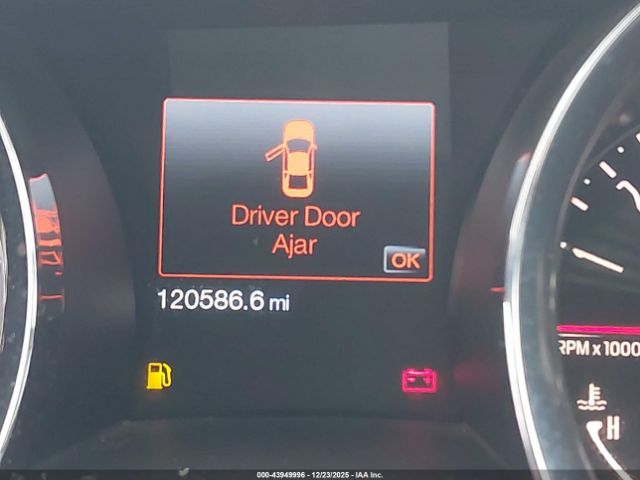 Ford Mustang V6 Premium Image 13