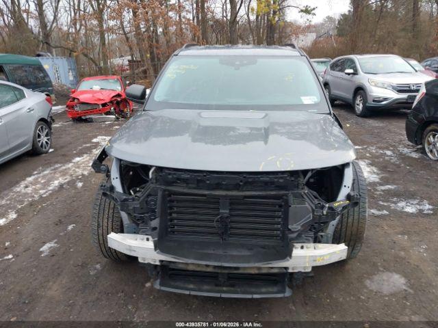 Ford Explorer Xlt Image 8