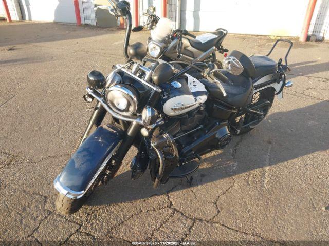 Harley-Davidson Flhcs Image 3