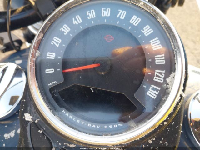 Harley-Davidson Flhcs Image 5