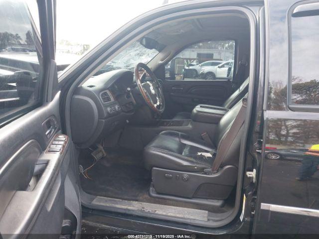 GMC Sierra 2500 Denali Image 14