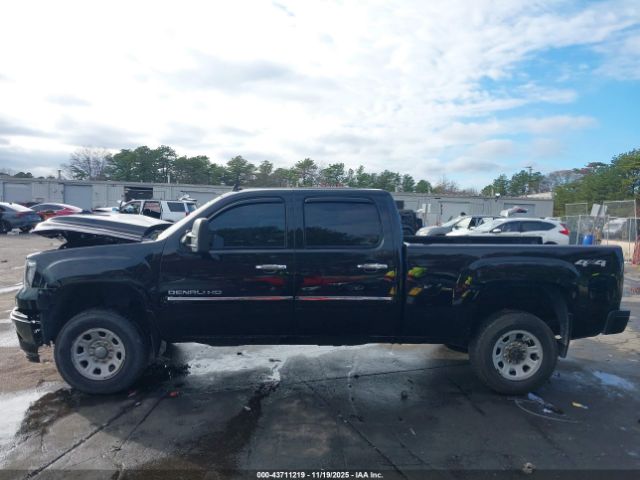 GMC Sierra 2500 Denali Image 10