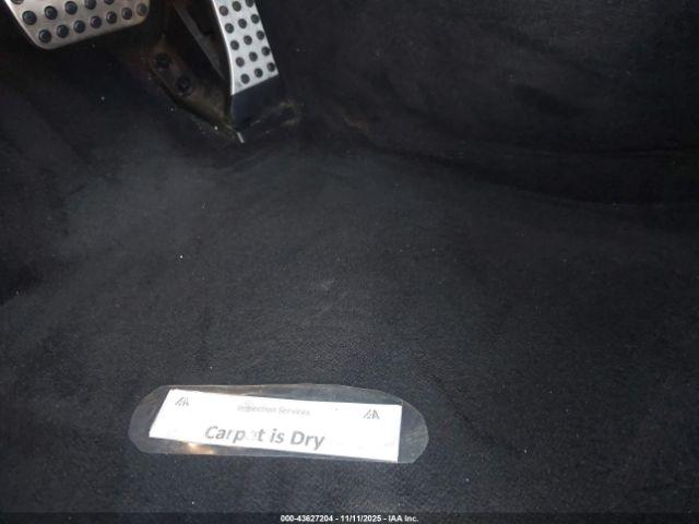 Mercedes-Benz C-Class 4matic Image 11