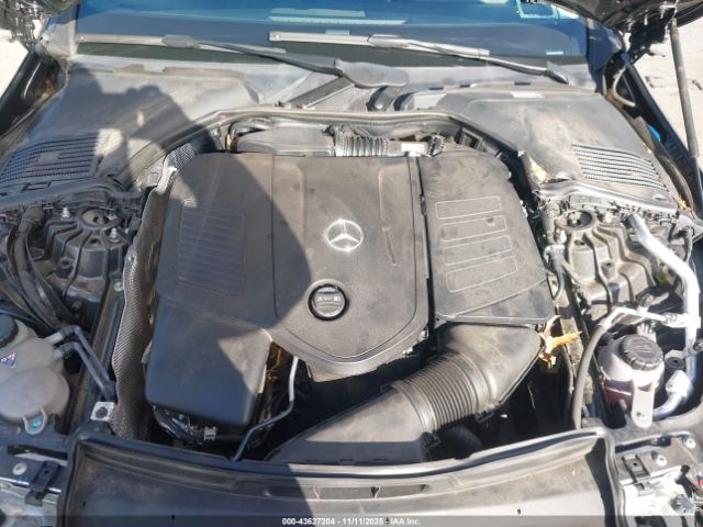 Mercedes-Benz C-Class 4matic Image 12