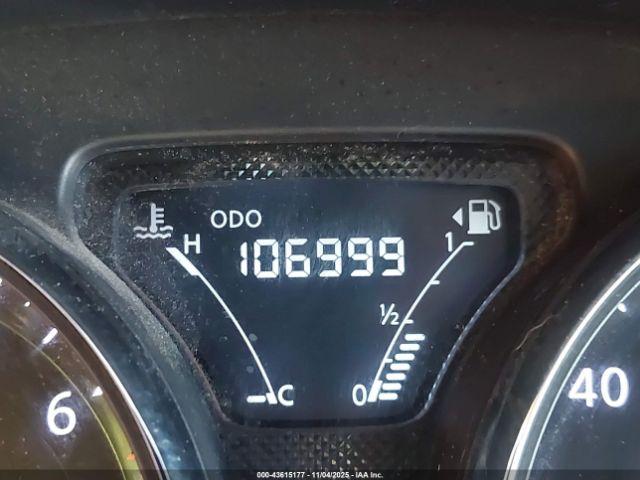 Nissan Versa 1.6 Sv Image 12