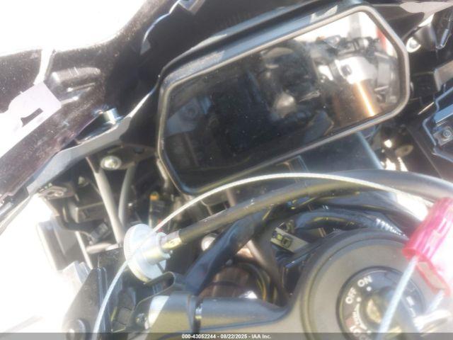 Yamaha Yzf1000 Image 5