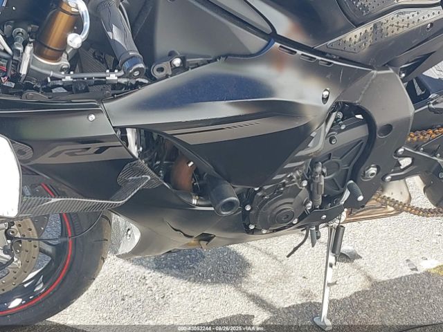 Yamaha Yzf1000 Image 11