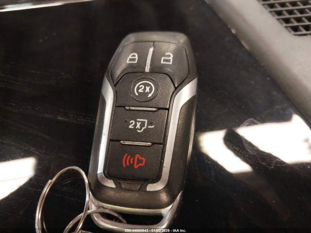 Ford F-150 Lariat Image 11