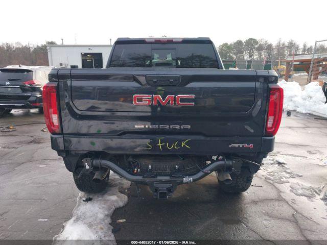 GMC Sierra 1500 4wd  Short Box At4 Image 13