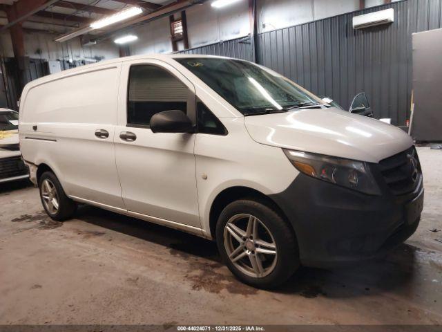  Salvage Mercedes-Benz Metris
