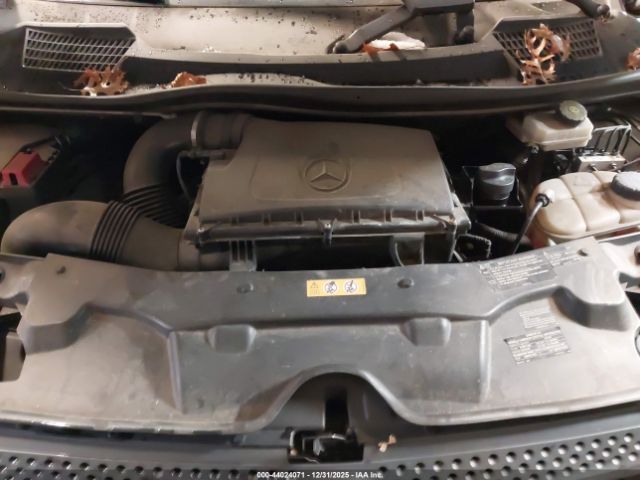 Mercedes-Benz Metris Image 8