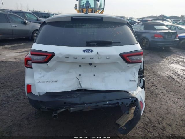 Ford Escape Active Image 3