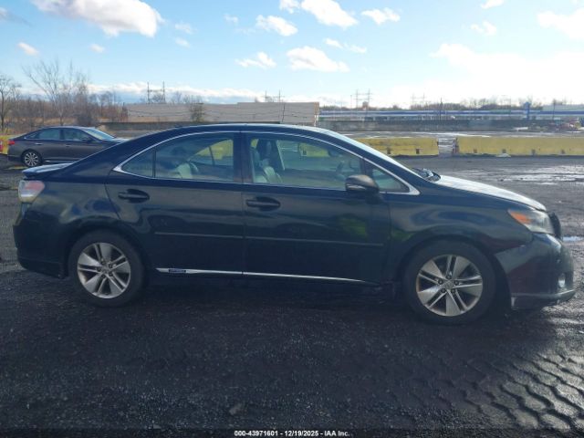Lexus HS 250h Image 16