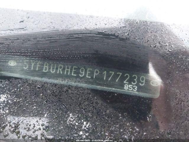 Toyota Corolla Le Image 14