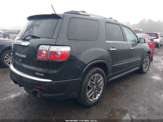 GMC Acadia Denali Image 7